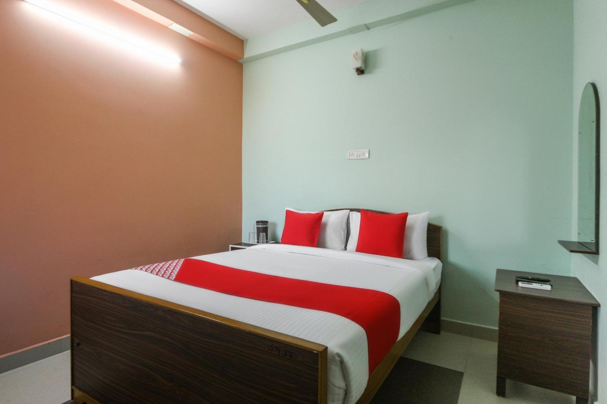 Oyo Modern Guest House Chennai Eksteriør billede